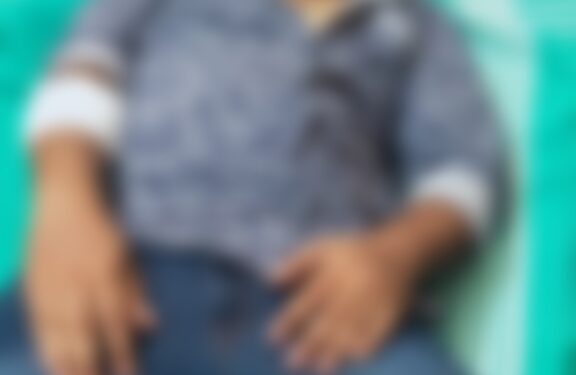 ಪ್ರತಿಷ್ಠಿತ ದ್ವಿಚಕ್ರ ಮಳಿಗೆಯಲ್ಲಿ ಸಂಸ್ಥೆಯ ಮಾಲಕ ಹಾಗೂ ಮಾಜಿ ಕೆಲಸಗಾರನ ನಡುವೆ ಮಾತಿನ ಚಕಮಕಿ : ಹೊಡೆದಾಟ