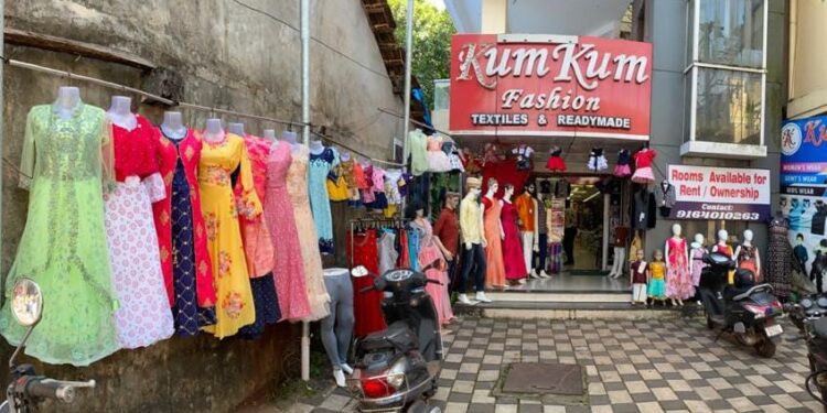 ದೀಪಾವಳಿ ಹಬ್ಬದ ಸೊಬಗಿಗೆ ಕುಮ್ ಕುಮ್ ವಸ್ತಮಳಿಗೆಯ ಸೇವೆ