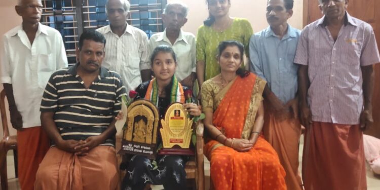 ಎಸ್ಎಸ್ ಎಲ್ ಸಿ  ಡಿಸ್ಟಿಂಕ್ಷನ್ ಪಡೆದ ದೀಕ್ಷಿತ ಗೆ   ಪಿಲಿಂಗುಳಿ ತರವಾಡು ಮನೆಯಲ್ಲಿ ಅಭಿನಂದನೆ