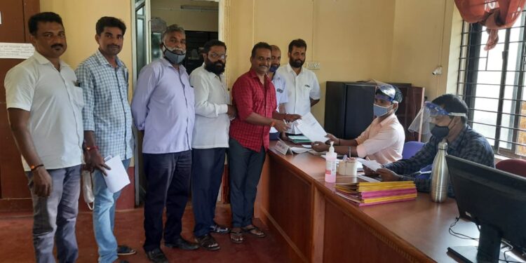 ಗ್ರಾ.ಪಂ ಚುನಾವಣೆ; ಮುಂಡೂರು ಗ್ರಾ.ಪಂನಲ್ಲಿ ಮಾಜಿ ಸದಸ್ಯ ಅಶೋಕ್ ಕುಮಾರ್ ಪುತ್ತಿಲ ನಾಮಪತ್ರ ಸಲ್ಲಿಕೆ