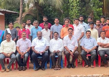 ಐವರ್ನಾಡು ಗ್ರಾಮಕ್ಕೆ BJP ಜಿಲ್ಲಾಧ್ಯಕ್ಷರಿಂದ ಮತ ಯಾಚನೆ ಮತ್ತು ಕಾರ್ಯಕರ್ತರ ಭೇಟಿ