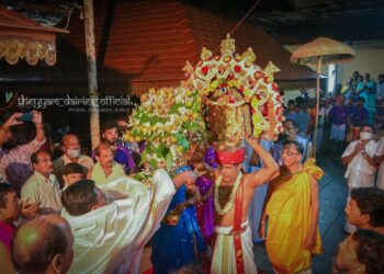 ಇತಿಹಾಸ ಪ್ರಸಿದ್ಧ ಪುತ್ತೂರು ಶ್ರೀ ಮಹಾಲಿಂಗೇಶ್ವರ ದೇವಸ್ಥಾನದಲ್ಲಿ ಕನಕಾಭಿಷೇಕ