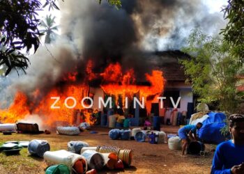 BREAKING NEWS : ಚಿಕ್ಕ ಪುತ್ತೂರು ಮನೆಗೆ ಬೆಂಕಿ :; ಸ್ಥಳಕ್ಕೆ ಆಗಮಿಸಿದ ಅಗ್ನಿಶಾಮಕ ದಳ