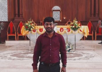 ಕಡಬದ ಕುಂತೂರು ಪದವು ಬಳಿ ಕಾರು-ಜೀಪು ಅಪಘಾತ :; ಪುತ್ತೂರಿನಲ್ಲಿ ಅಲ್ಯೂಮಿನಿಯಂ ಫ್ಯಾಬ್ರಿಕೇಶನ್ ಅಂಗಡಿ ನಡೆಸುತ್ತಿದ್ದ ನವೀನ್ ಮಾರ್ಟಿಸ್ ಮೃತ್ಯು ; ನಾಲ್ವರ ಸ್ಥಿತಿ ಗಂಭೀರ