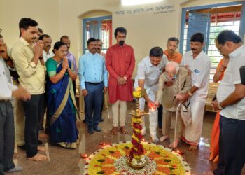 ಸರಕಾರಿ ಪದವಿ ಪೂರ್ವ ಕಾಲೇಜು ಕೊಂಬೆಟ್ಟು ಪ್ರೌಢಶಾಲಾ ವಿಭಾಗ ಹಿರಿಯ ವಿದ್ಯಾರ್ಥಿಗಳಿಂದ ನವೀಕೃತಗೊಂಡ ತರಗತಿ ಕೊಠಡಿಗಳ ಹಸ್ತಾಂತರ