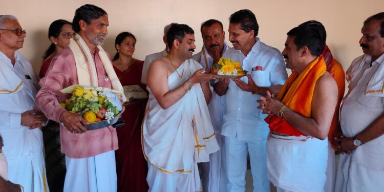 ಇತಿಹಾಸ ಪ್ರಸಿದ್ಧ ಪುತ್ತೂರು ಶ್ರೀ ಮಹಾಲಿಂಗೇಶ್ವರ ದೇವಸ್ಥಾನದ ನೂತನ ವ್ಯವಸ್ಥಾಪನಾ ಸಮಿತಿಯಿಂದ ಶತರುದ್ರ ಸೇವೆ