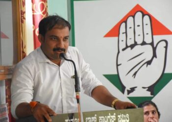 ಇಂಧನ ಬೆಲೆ ಏರಿಕೆ ಜನರನ್ನು ಸಂಕಷ್ಟದ ಕೂಪಕ್ಕೆ ತಳ್ಳಿದೆ : ಸ್ಥಗಿತಗೊಂಡಿರುವ ಇಂದೀರಾ ಕ್ಯಾಂಟೀನ್ ಮತ್ತೆ ತೆರೆಯದೆ ಹೋದರೆ ಪ್ರತಿಭಟನೆ: ಯುವ ಕಾಂಗ್ರೆಸ್ ಅಧ್ಯಕ್ಷ ಶ್ರೀ ಪ್ರಸಾದ್