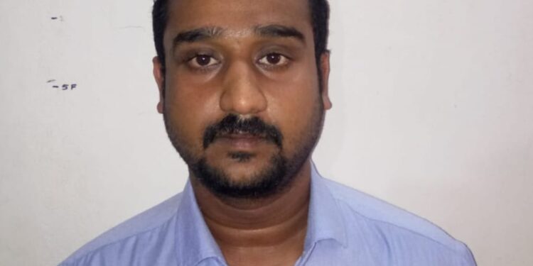 ಪುತ್ತೂರು: ನೌಕಪಡೆ ಸಿಬ್ಬಂದಿಯ ಬೀಳ್ಕೊಡುಗೆ ಪಾರ್ಟಿ ಮಾಡಲು ರೆಸಾರ್ಟ್ ಗೆ ಬಂದ ಬ್ಯಾಂಕ್ ಉದ್ಯೋಗಿ ಮೇಲೆ ಅತ್ಯಾಚಾರ- ಮಹಿಳಾ ಠಾಣೆಯಲ್ಲಿ ದೂರು ದಾಖಲು – ಆರೋಪಿ ಬ್ರಾಯನ್ ರಿಚರ್ಡ್ ಬಂಧನ