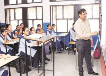 ಸರ್ಕಾರಿ ಪ್ರೌಢಶಾಲಾ ಶಿಕ್ಷಕರಿಗೆ ಕಡ್ಡಾಯ ತರಗತಿ ನಡೆಸಲು ಆದೇಶ