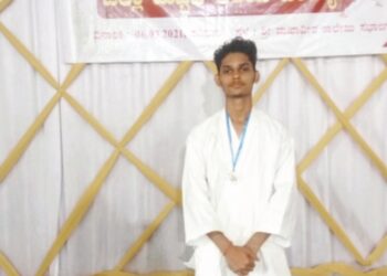 ಜಿಲ್ಲಾ ಮಟ್ಟದ ಕರಾಟೆ ಪಂದ್ಯಾಟ- ವಿವೇಕಾನಂದ ಪದವಿಪೂರ್ವ ಕಾಲೇಜಿನ ಹೃತಿಕ್ ಕೆ ಎಂ ಗೆ ಬೆಳ್ಳಿ ಪದಕ