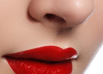 ಬ್ಯೂಟಿ ಟಿಪ್ಸ್ : ನಿಮ್ಮ ತುಟಿಯ ಕಾಳಜಿ ಮಾಡೋದು ಹೇಗೆ ಗೊತ್ತಾ? ಈ ಟಿಪ್ಸ್ ಫಾಲೋ ಮಾಡಿ