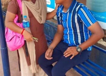 ಬಸ್ಸಿನಲ್ಲಿ ಅನ್ಯಕೋಮಿನ ಜೋಡಿಹಕ್ಕಿಗಳ ಸರಸಸಲ್ಲಾಪ-  ಬಸ್ ತಡೆದ ಬಜರಂಗದಳ ಕಾರ್ಯಕರ್ತರು