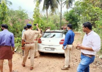 ಮೂಡಬಿದ್ರೆ: ಮನೆಗಳಿಗೆ ಕಲ್ಲೆಸೆದು ದರೋಡೆಗೆ ಯತ್ನ : ಬೈಕ್ ಸವಾರನಿಗೆ ಖಾರದ ಪುಡಿ ಎರಚಿ, ನಗದು ಮತ್ತು ಬೈಕ್ ದೋಚಿ ಪರಾರಿಯಾದ ಖದೀಮರು