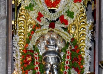 ಪುತ್ತೂರು:  ನರಿಮೊಗರು ಶ್ರೀ ಮೃತ್ಯುಂಜಯೇಶ್ವರ ದೇವಸ್ಥಾನದಲ್ಲಿ ವರ್ಷಾವಧಿ ಜಾತ್ರೋತ್ಸವದ ಸಂಭ್ರಮ