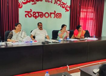 ಸಾರ್ವಜನಿಕರಿಗೆ ಹೊರೆಯಾಗದಂತೆ ಆಸ್ತಿ ತೆರಿಗೆ ಪರಿಷ್ಕರಣೆ  ನಗರಸಭೆ ವಿಶೇಷ ಸಾಮಾನ್ಯ ಸಭೆಯಲ್ಲಿ ನಿರ್ಣಯ : ಕಟ್ಟಡ ತೆರಿಗೆ ಇಳಿಕೆ, ಕಟ್ಟಡಕ್ಕೆ ಹೊಂದಿರುವ ಖಾಲಿ ಸ್ಥಳಕ್ಕೆ ವಿನಾಯಿತಿ ನೀಡಿ ದರ ಏರಿಕೆ