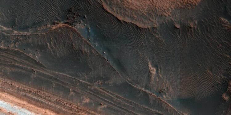 ಮಂಗಳ ಗ್ರಹದಲ್ಲಿ ಸರೋವರ ಪತ್ತೆ: ಅಮೆರಿಕ ಸಂಶೋಧಕರ ಅಧ್ಯಯನ