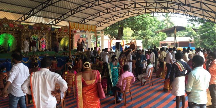 ಬೆಳ್ತಂಗಡಿ : ಕರ್ಫ್ಯೂ ನಡುವೆಯೇ ಸಾಮೂಹಿಕ ವಿವಾಹ : ಬಹಿರಂಗವಾಗಿ ಕೋವಿಡ್ ನಿಯಮ ಉಲ್ಲಂಘನೆ