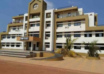 ಕೋವಿಡ್ ನಿಯಮ ಉಲ್ಲಂಘನೆ : ಮಂಗಳೂರಿನ ಪ್ರತಿಷ್ಠಿತ ವಿದ್ಯಾಸಂಸ್ಥೆಯ ಮುಖ್ಯಸ್ಥ ಮತ್ತು ಆಡಳಿತ ಮಂಡಳಿ ವಿರುದ್ಧ ಕೇಸ್ ದಾಖಲು