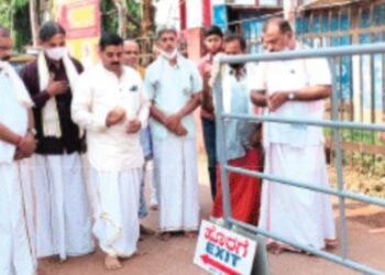 ಶ್ರೀ ಮಹಾಲಿಂಗೇಶ್ವರ ದೇವಸ್ಥಾನದ ಮುಖ್ಯ ರಸ್ತೆಗೆ ಡಿವೈಡರ್ ಸಮರ್ಪಣೆ