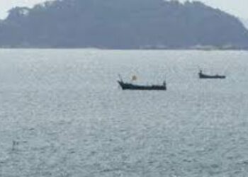 ಮಂಗಳೂರು:  ಮೀನುಗಾರಿಕಾ ಬೋಟ್ ದುರಂತ – 2 ಮೃತ್ಯು, 12 ಮಂದಿ ನಾಪತ್ತೆ