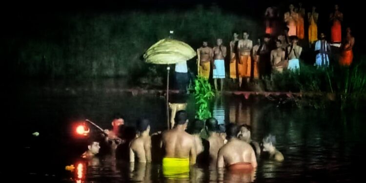 ವೀರಮಂಗಲ ಅವಭೃತದಲ್ಲಿ ಶ್ರೀ‌ಮಹಾಲಿಂಗೇಶ್ವರ ದೇವರು