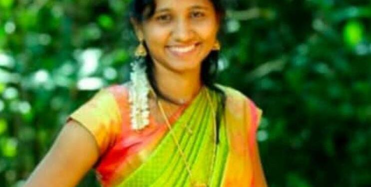 ಕಡಬ : ನೇಣು ಬಿಗಿದು ಯುವತಿ ಆತ್ಮಹತ್ಯೆ