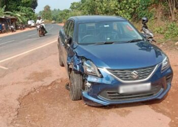 ಬಂಟ್ವಾಳ : ಚಾಲಕನ ನಿಯಂತ್ರಣ ತಪ್ಪಿ ಎರಡು ಬೈಕ್ ಗೆ ಡಿಕ್ಕಿಯಾದ ಕಾರು