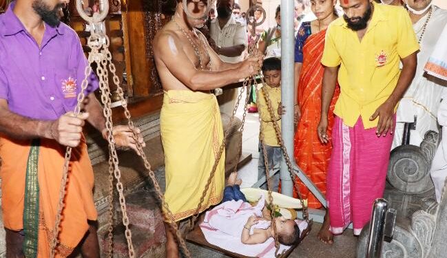 ಪುತ್ತೂರು: ಶ್ರೀ ಮಹಾಲಿಂಗೇಶ್ವರ ದೇವಸ್ಥಾನದಲ್ಲಿ ತುಲಾಭಾರ ಸೇವೆ