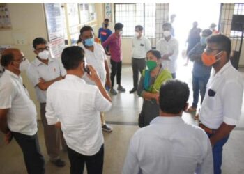ಬಂಟ್ವಾಳ : ಕೊರೊನಾ ಹಿನ್ನೆಲೆ ಶಾಸಕ ರಾಜೇಶ್ ನಾಯ್ಕ್ ರವರಿಂದ ತಾಲೂಕು ಸರಕಾರಿ ಆಸ್ಪತ್ರೆಗೆ ಭೇಟಿ ನೀಡಿ ಪರಿಶೀಲನೆ