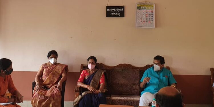 ಬಂಟ್ವಾಳ : ಶಾಸಕ ಸಂಜೀವ ಮಠಂದೂರುರವರಿಂದ ತಹಶೀಲ್ದಾರ್ ಮತ್ತು ಆರೋಗ್ಯ ಕೇಂದ್ರ ಗಳ ವೈದ್ಯಾಧಿಕಾರಿಗಳೊಂದಿಗೆ ಸಭೆ