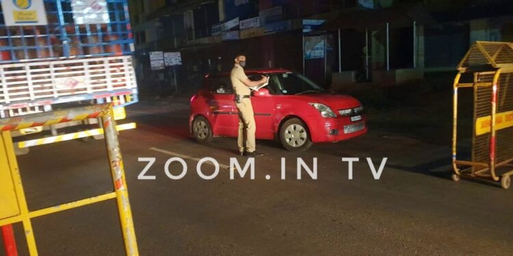 ಪುತ್ತೂರು : ನಗರಕ್ಕೆ ಸಂಪರ್ಕಿಸುವ ಎಲ್ಲಾ ರಸ್ತೆಗಳಲ್ಲಿ ಬಿರುಸಿನ ತಪಾಸಣೆ; ರಾತ್ರಿ ವೇಳೆ ಅನಗತ್ಯ ಓಡಾಡುವವರಿಗೆ ಬಿಸಿ ಮುಟ್ಟಿಸಿದ ಪೊಲೀಸರು