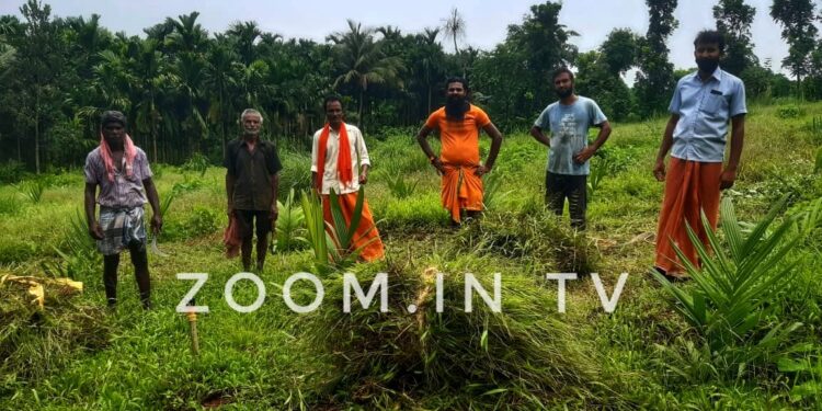 ಕಾಣಿಯೂರು : ಚಾರ್ವಾಕ ವಿ.ಹೆಚ್.ಪಿ ಬಜರಂಗದಳ ಕಾರ್ಯಕರ್ತರಿಂದ ಕ್ವಾರಂಟೈನ್ ನಲ್ಲಿರುವ ಮನೆಗಳ ಗೋವುಗಳಿಗೆ ಹಸಿರು ಹುಲ್ಲು ಸಂಗ್ರಹಣೆ