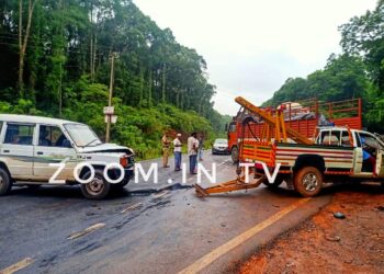 ನೆಲ್ಯಾಡಿ : ಕೋವಿಶೀಲ್ಡ್  ವ್ಯಾಕ್ಸಿನ್ ಸಾಗಾಟದ ವಾಹನಕ್ಕೆ ಲಾರಿ ಡಿಕ್ಕಿ; ಚಾಲಕ ಅಪಾಯದಿಂದ ಪಾರು, ವ್ಯಾಕ್ಸಿನ್ ಸುರಕ್ಷಿತ