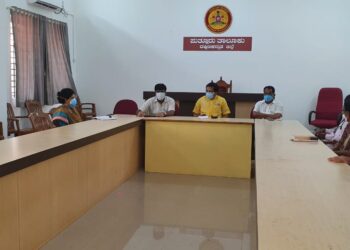 ಪುತ್ತೂರು : ಖಾಸಗಿ ಆಂಬ್ಯುಲೆನ್ಸ್ ಚಾಲಕರ, ಮಾಲಕರ ಸಭೆ;  ಆಂಬ್ಯುಲೆನ್ಸ್ ಸಮಸ್ಯೆಯೇ ಬಾರದಂತೆ ನೋಡಿಕೊಳ್ಳಿ – ಸಂಜೀವ ಮಠಂದೂರು