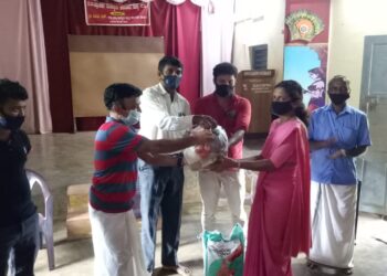 ಮುಕ್ಕೂರು : ಕೋವಿಡ್ ನಿಯಂತ್ರಣ ಕಾರ್ಯಪಡೆ ಸಭೆ; ಆಶಾ ಕಾರ್ಯಕತೆಯರಿಗೆ ಫುಡ್ ಕಿಟ್, ಪಲ್ಸ್ ಆಕ್ಸಿ ಮೀಟರ್ ವಿತರಣೆ ; ಪ್ರತಿಯೊಬ್ಬರು ಲಸಿಕೆ ಪಡೆಯಲು ಕಾರ್ಯಪಡೆಯಿಂದ ಆನ್ಲೈನ್ ನೋಂದಣಿಗೆ ನೆರವು