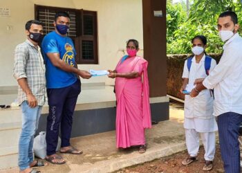 ನಗರ ಸಭೆಯಿಂದ ಸಿಗುವ ಗೌರವ ಧನವನ್ನು ಆಶಾ ಕಾರ್ಯಕರ್ತೆ ಹಾಗೂ ದಾಧಿಯರಿಗೆ ನೀಡಿದ ನಗರಸಭಾ ಸದಸ್ಯ ಮಹಮ್ಮದ್ ರಿಯಾಝ್