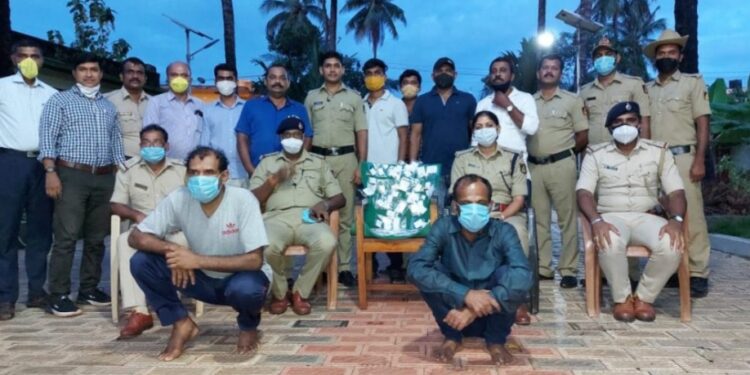 ಸುಳ್ಯ ಹಾಗೂ ಪುತ್ತೂರಿನ  ಜ್ಯುವೆಲ್ಲರ್ಸ್ ಗಳಲ್ಲಿ ಸರಣಿ ಕಳ್ಳತನ ನಡೆಸಿದ ಅಂತರಾಜ್ಯ ಕಳ್ಳರನ್ನು ಹೆಡೆಮುರಿ ಕಟ್ಟಿದ ಪೊಲೀಸರು