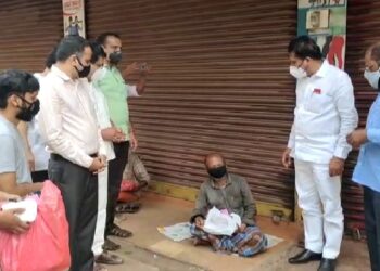 ಇ ಫ್ರೆಂಡ್ಸ್‌ ವತಿಯಿಂದ ರಸ್ತೆ ಬದಿಯ ಭಿಕ್ಷುಕರಿಗೆ ಬೆಡ್‌ಶೀಟ್, ಆಹಾರ ವಿತರಣೆ ;: ಮಾನವೀಯತೆ ನೆಲೆಯಲ್ಲಿ ಸಹಕಾರ ನೀಡುವಂತಹ ಮಹತ್ವದ ಸೇವೆಯನ್ನು ಇ ಫ್ರೆಂಡ್ಸ್ ತಂಡ ಮಾಡಿರುವುದು ಮಾದರಿಯ ಕೆಲಸವಾಗಿದೆ – ಸಂಜೀವ ಮಠಂದೂರು