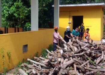 ಕೇಪು : ಗುತ್ತುದಡ್ಕ ಹಿಂದೂ ರುದ್ರಭೂಮಿಯಲ್ಲಿ ಗ್ರಾ.ಪಂ ಅಧ್ಯಕ್ಷರು,ಸದಸ್ಯರು ಮತ್ತು ತ್ರಿಶೂಲ್ ಫ್ರೆಂಡ್ಸ್ ಕೇಪು ಇದರ ಸದಸ್ಯರಿಂದ ಶ್ರಮದಾನ