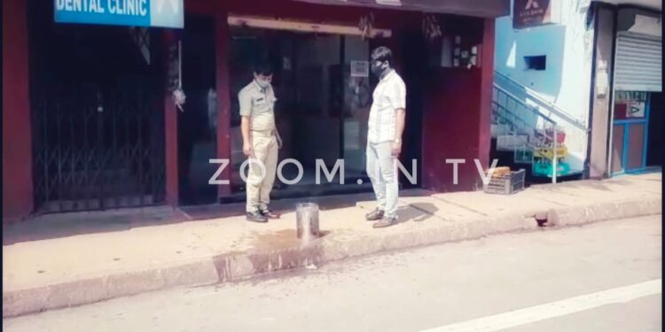 ನಗರಸಭೆ ಅಧಿಕಾರಿಗಳ ಸಮಯಪ್ರಜ್ಞೆ ; ಉಳಿಯಿತು ಬೆಂಕಿಗಾಹುತಿಯಾಗುವುದರಲ್ಲಿದ್ದ ಎಟಿಎಮ್