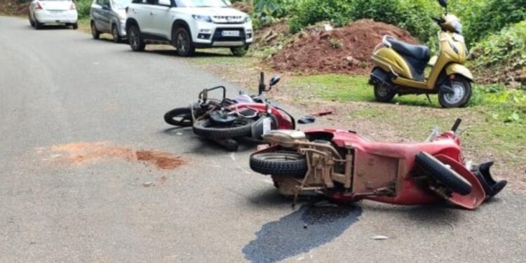 ಕನ್ಯಾನ : ಬೈಕ್ ಹಾಗೂ ಸ್ಕೂಟಿ ನಡುವೆ ಮುಖಾಮುಖಿ ಡಿಕ್ಕಿ; ಬೈಕ್ ಸವಾರ ಇಬ್ರಾಹಿಂ ಗಂಭೀರ