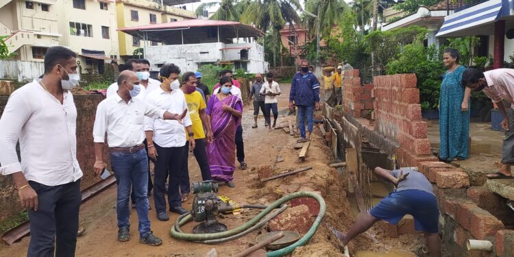 ಮಂಗಳೂರು : 50 ಲಕ್ಷ ಅಭಿವೃದ್ಧಿ ಕಾಮಗಾರಿ ಶಾಸಕ ಡಾ.ಭರತ್ ಶೆಟ್ಟಿಯವರಿಂದ ಪರಿಶೀಲನೆ