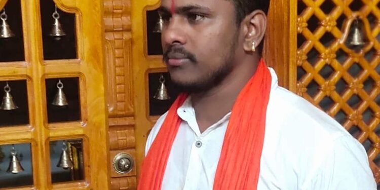 ಅನ್ಯಕೋಮಿನ ಒಡೆತನವಿರುವ ಸಂಸ್ಥೆಗಳಲ್ಲಿ ಕೆಲಸ ಮಾಡುವ ಹಿಂದೂ ಯುವತಿಯರು ಎಚ್ಚರವಹಿಸುವ ಅಗತ್ಯತೆ ಇದೆ; ಈಶ್ವರಮಂಗಲದಲ್ಲಿ ನಡೆದ ಘಟನೆಯು ಇಡೀ ಹಿಂದೂ ಸಮಾಜವೇ ತಲೆ ತಗ್ಗಿಸುವಂತಹ ಘಟನೆಯಾಗಿದೆ – ಪ್ರವೀಶ್ ಬಂಟುಕಲ್ಲು