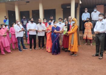 ಪುತ್ತೂರು : ನಗರ ಕಾಂಗ್ರೆಸ್ ಸಮಿತಿ ವತಿಯಿಂದ ಆಶಾ ಕಾರ್ಯಕರ್ತೆಯರಿಗೆ ಆಹಾರದ ಕಿಟ್, ಮಾಸ್ಕ್‌‌ ವಿತರಣೆ