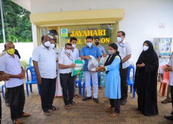 ಕೊರೊನಾ ಸಂಕಷ್ಟದಲ್ಲಿರುವ  ಬಡ ಕುಟುಂಬಗಳಿಗೆ ನೆರವಿನ ಹಸ್ತ ಚಾಚಿದ  ಯುವಮೋರ್ಚಾ ಮುಖಂಡ ‘ಸಹಜ್ ರೈ ಬಳಜ್ಜ’