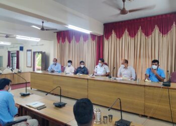 ಪುತ್ತೂರು : ಶೈಕ್ಷಣಿಕ ಮತ್ತು ವ್ಯವಹಾರಕ್ಕೆ ನೆಟ್ ವರ್ಕ್ ಸಮಸ್ಯೆ ಹಿನ್ನೆಲೆ:;  ವಿವಿಧ ನೆಟ್ ವರ್ಕ್ ಸಂಸ್ಥೆಗಳ ಸಭೆ ನಡೆಸಿದ ಶಾಸಕ ಸಂಜೀವ ಮಠಂದೂರು