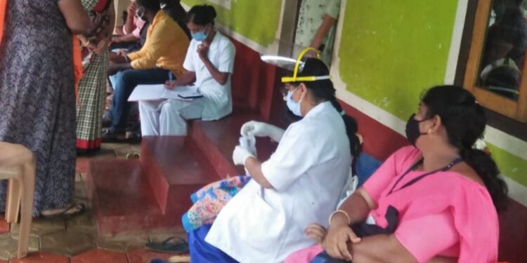 ವಿಟ್ಲ : ಸಮುದಾಯ ಆರೋಗ್ಯ ಕೇಂದ್ರದ ವತಿಯಿಂದ ಕೋವಿಡ್ ಟೆಸ್ಟ್