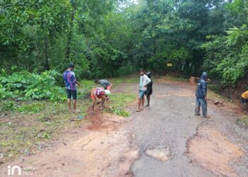 ವಿಟ್ಲ : ಶ್ರೀಕೃಷ್ಣ ಯುವಕ ಸಂಘ ಹಾಗೂ ಬಿಜೆಪಿ ಅಡ್ಯನಡ್ಕ ಇದರ ವತಿಯಿಂದ ಮಾಣಿಯಡ್ಕದಿಂದ ಸಾಯ ರಸ್ತೆ ದುರಸ್ಥಿ