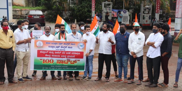 ಕೇಂದ್ರ ಮತ್ತು ರಾಜ್ಯ  ಸರಕಾರ 33 ರೂ ಪೆಟ್ರೋಲ್ ಗೆ  60 ರೂಪಾಯಿ ಟ್ಯಾಕ್ಸ್ ಹಾಕಿ ಜನರಿಂದ ದರೋಡೆ ಮಾಡುತ್ತಿದೆ –  ಮಹಮ್ಮದ್ ಅಲಿ