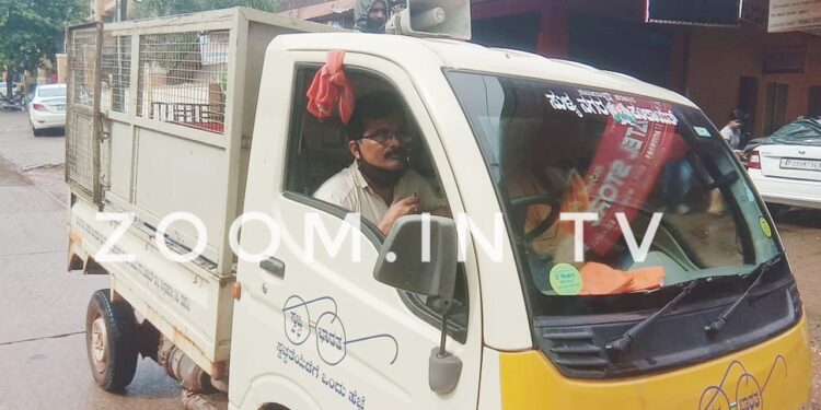 ಸುಳ್ಯ : ಮೂವರು ಪೌರ ಕಾರ್ಮಿಕರು ಕ್ವಾರಂಟೈನ್:; ಸ್ವತಃ ನ.ಪಂ ಅಧ್ಯಕ್ಷರಿಂದಲೇ ಕಸ ವಿಲೇವಾರಿಯ ವಾಹನ ಚಾಲನೆ..!